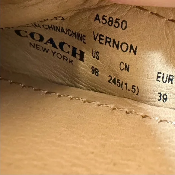Coach Vernon Ballet Flats Gold Metallic Leather Size 9 Signature Logo Plate - Picture 9 of 9